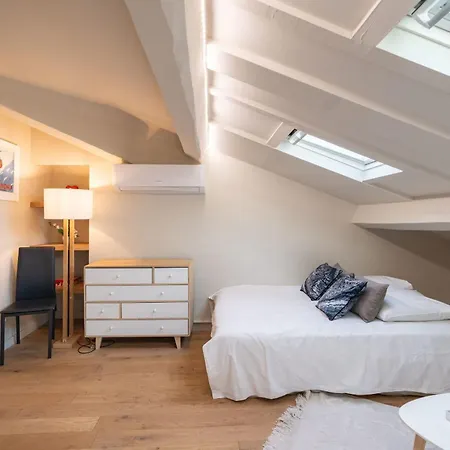 Appartamento Elegant Renovated On The Floor Center *